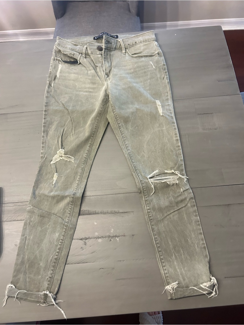 Express Women’s Distressed Skinny Jeans - Olive